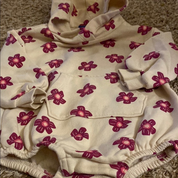 Old Navy Floral Hooded Baby Romper - Picture 3 of 4